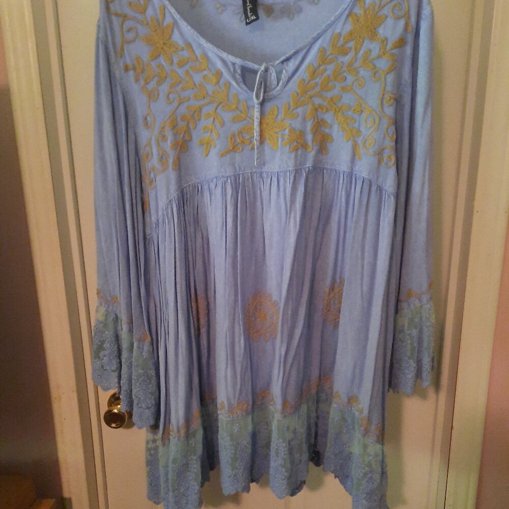 L/XL Sacred Threads Light Blue Long Sleeved Embroidered Peasant Blouse